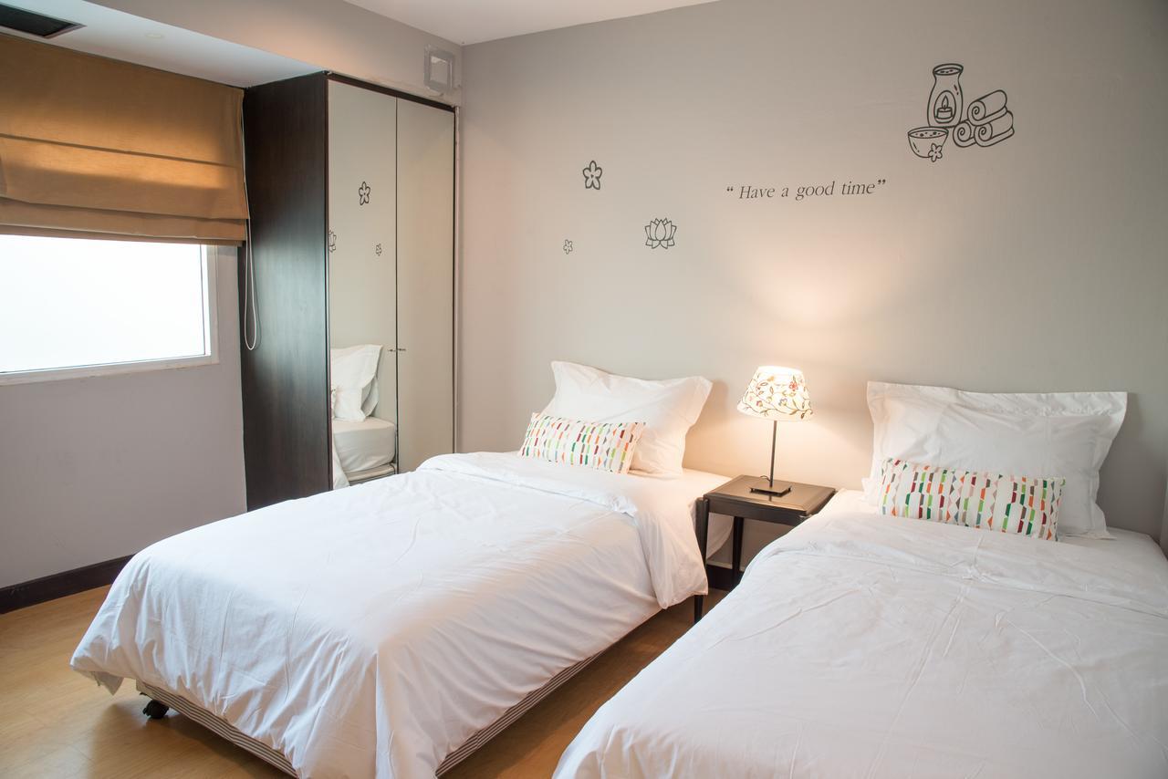 Bed & Body Banguecoque Exterior foto